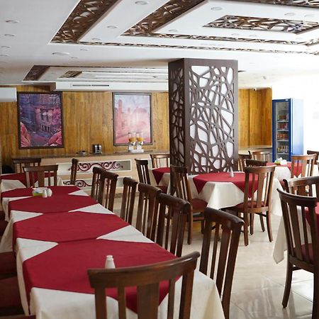 Petra Agora Hotel Вади Муса Екстериор снимка