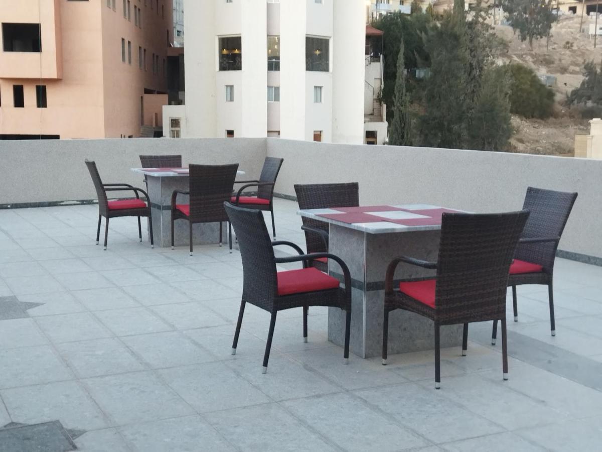Petra Agora Hotel Вади Муса Екстериор снимка